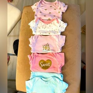 10 onesies 0-3 Months